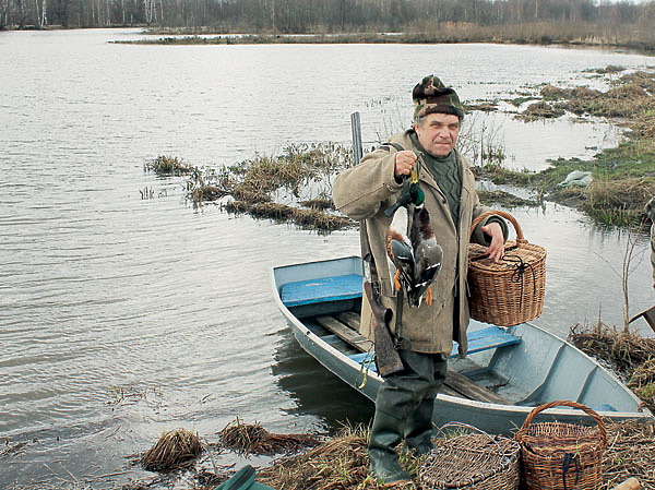 Изображение Если весна очень дружная, то все птицы прилетают практически одновременно. Так было 5 апреля 2001 года и 26 марта 2004  года. ФОТО МАРИНЫ ФОКИНОЙ
 