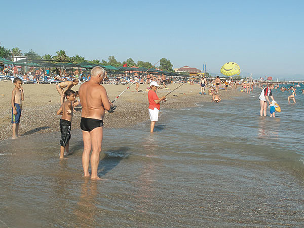 Изображение Может быть, кому-то неинтересно ловить такую форель. Но в Волгограде такого удовольствия получить абсолютно негде. Фото: Алексей Коломиец.