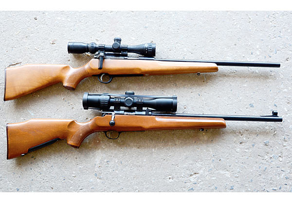 Изображение Отечественные малокалиберные винтовки: вверху Basic (один из вариантов «Соболя») 
с биатлонным затвором, внизу СМ-2КО — с болтовым. Фото:Александр Кудряшов 
