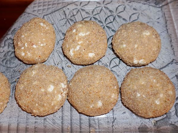 Изображение Котлеты делаем одинакового размера, чтобы они приготовились одновременно. Фото: Евгений Кузнецов. 