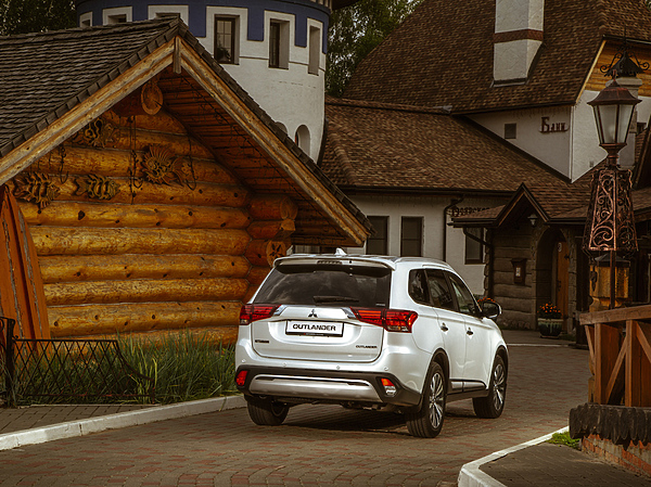 Изображение Отличный аппарат за свои деньги, с не самой широкой гаммой двигателей и трансмиссий, зато широким набором потребительских функций. 