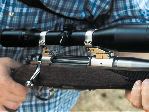 Изображение Поворотный кронштейн — один из самых удобных и точных видов механизмов для установки оптики. Фото автора. 