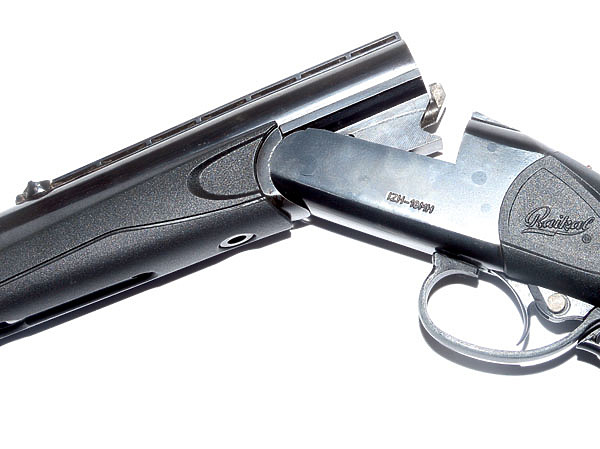 Изображение На новых версиях МР-18 предохранитель стоит за спусковым крючком, что вполне удобно.
ФОТО СЕМЕНА МОРОЗОВА