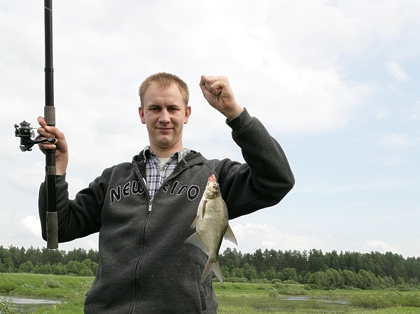 Изображение Лещ и судак любят твердое, хрящеватое дно. Фото: Евгений Кузнецов.