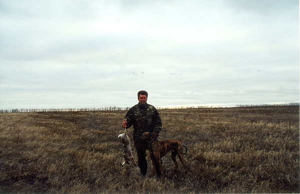 Изображение В.Бодунков и Фиджус с Арзгирским трофеем.